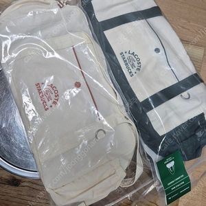 스타벅스 라코스테 멀티플백 아이보리 택배비포함