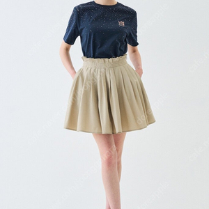 한섬 랑방[새옷] 크리스탈 비딩 로고 하프 슬리브 탑