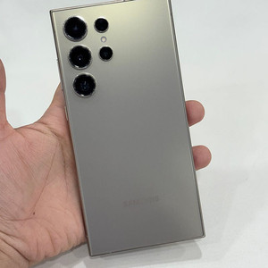 갤럭시S24울트라 티타늄그레이 512GB (S928) A급 무잔상 78만원 판매합니다!