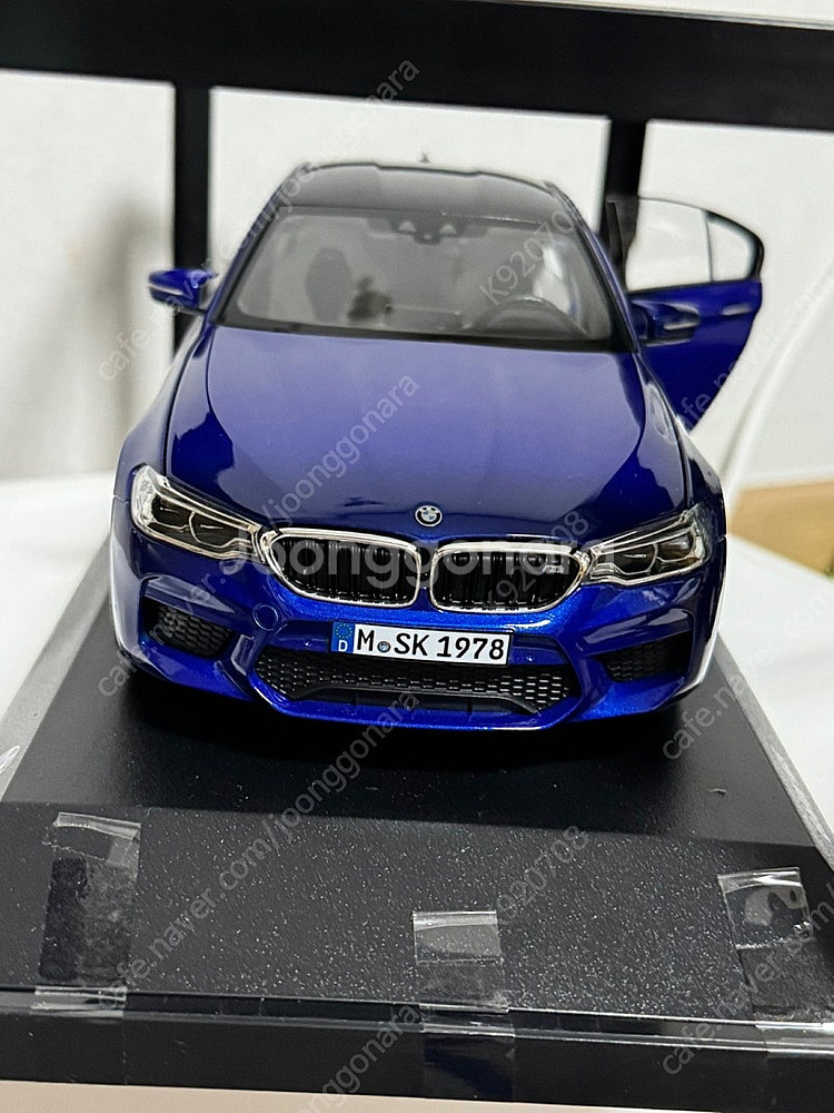 1:18 노레브 M5 블루 새상품 다이캐스트 팝니다.--2