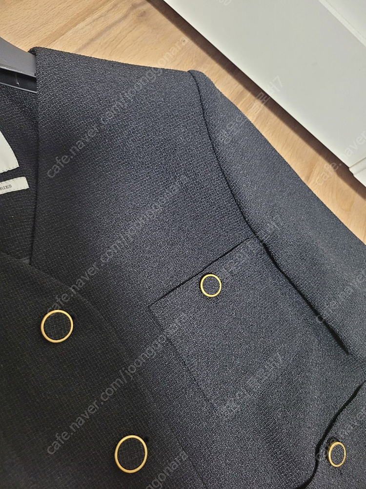 닐바이피 반팔 트위드--2