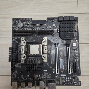 인텔 I9 9900K + 삼성DDR4 16GB*2