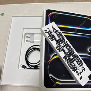 아이패드 13 M4 스페이스 블랙 256gb wi-fi 판매합니다.