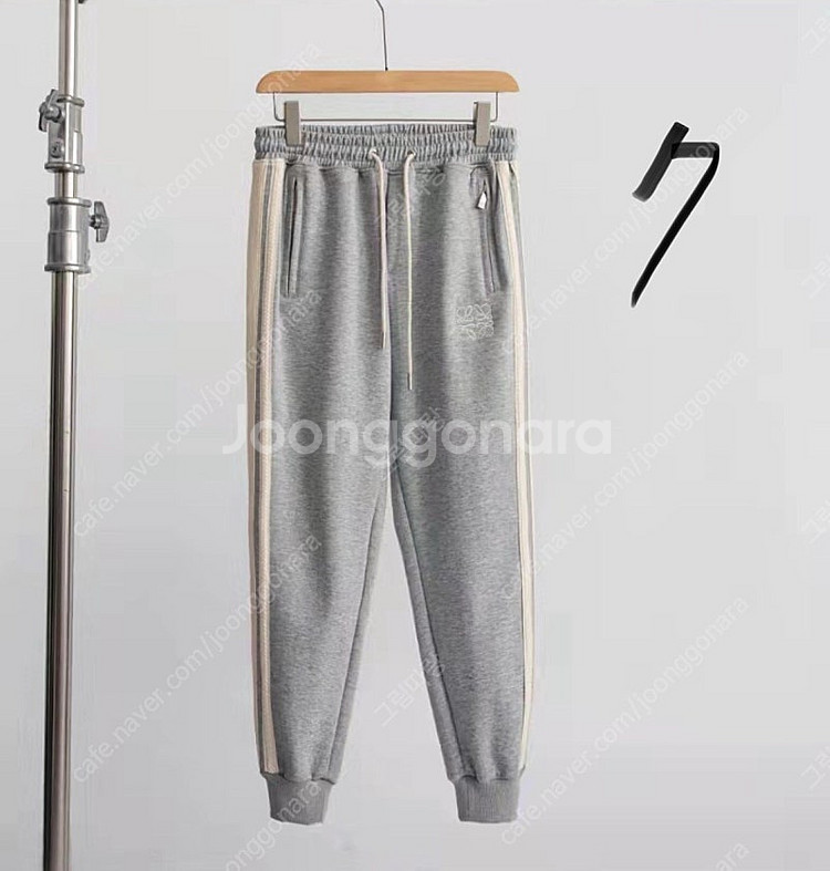 가을 겨울 여름 디올 크롬하츠 루이비통 로에베 셀린느 ...--6