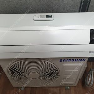 삼성 벽걸이 에어컨 10평형 판매합니다.