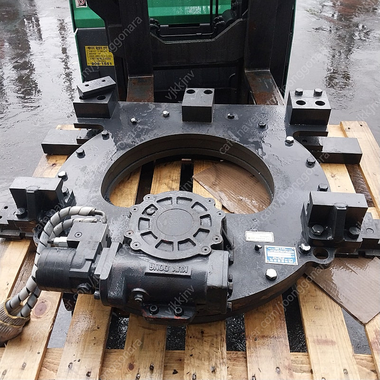 지게차용 회전포크(로테이팅포크)3.0톤용 전동지게차 디젤지게차 중고 LPG지게차겸용 이미지