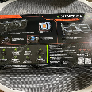 기가바이트 지포스 RTX 5070 WINDFORCE OC SFF D7 12GB 미개봉 팝니다.