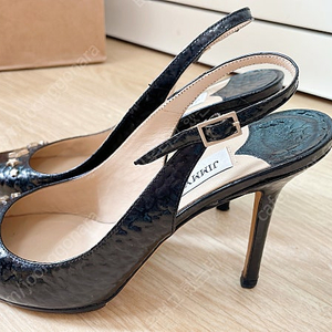 JIMMY CHOO 지미추 스터드 슬링백 샌들 하이힐