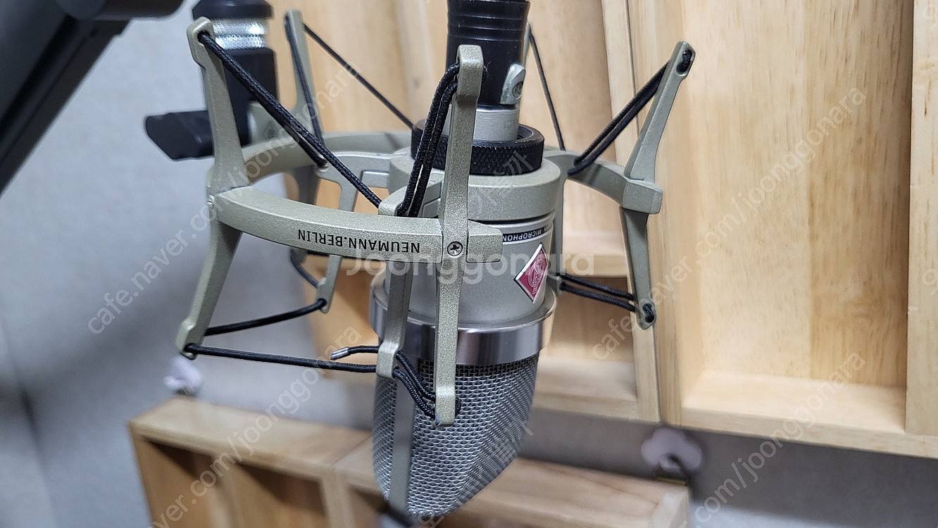 [경기광주] 콘덴서 마이크 노이만 TLM102 70만원...--8