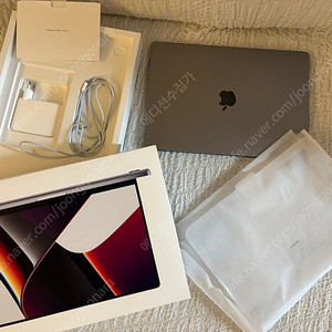 맥북 프로 16인치 M1 pro 32GB 2TB 사이클 20 상태 최상 배터리성능 100%