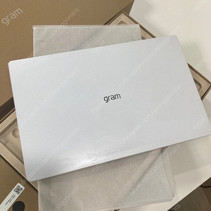 풀박스]lg엘지 그램 노트북 1테라 고사양 싸게 팔아용(배터리율100%)