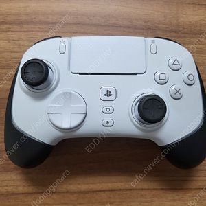 레이저 울버린 V2 Pro (PS5) 컨트롤러 팝니다.