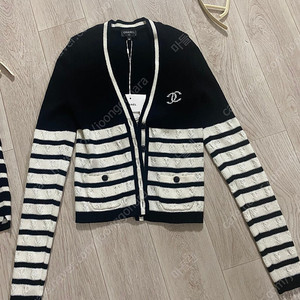 샤넬 카디건 + 샤넬 니트민소매