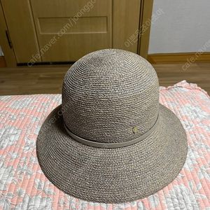 헬렌카민스키 모자