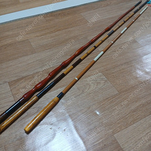 일제중층낚시대및괴목 받침대 이미지