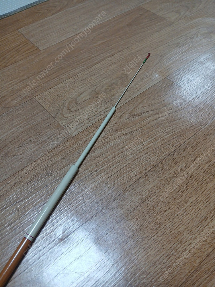 일제중층낚시대및괴목 받침대 이미지