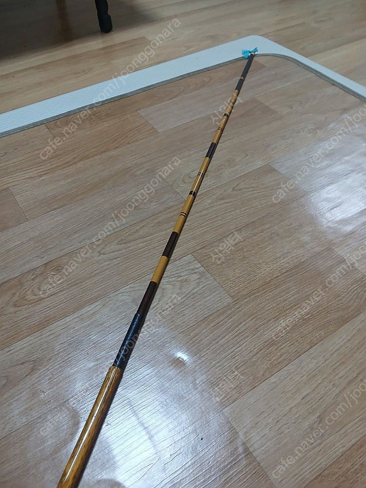 일제중층낚시대및괴목 받침대 이미지