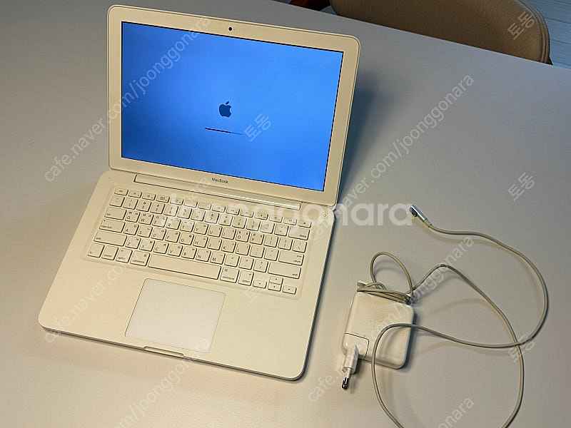 2009 MacBook 흰둥이--0
