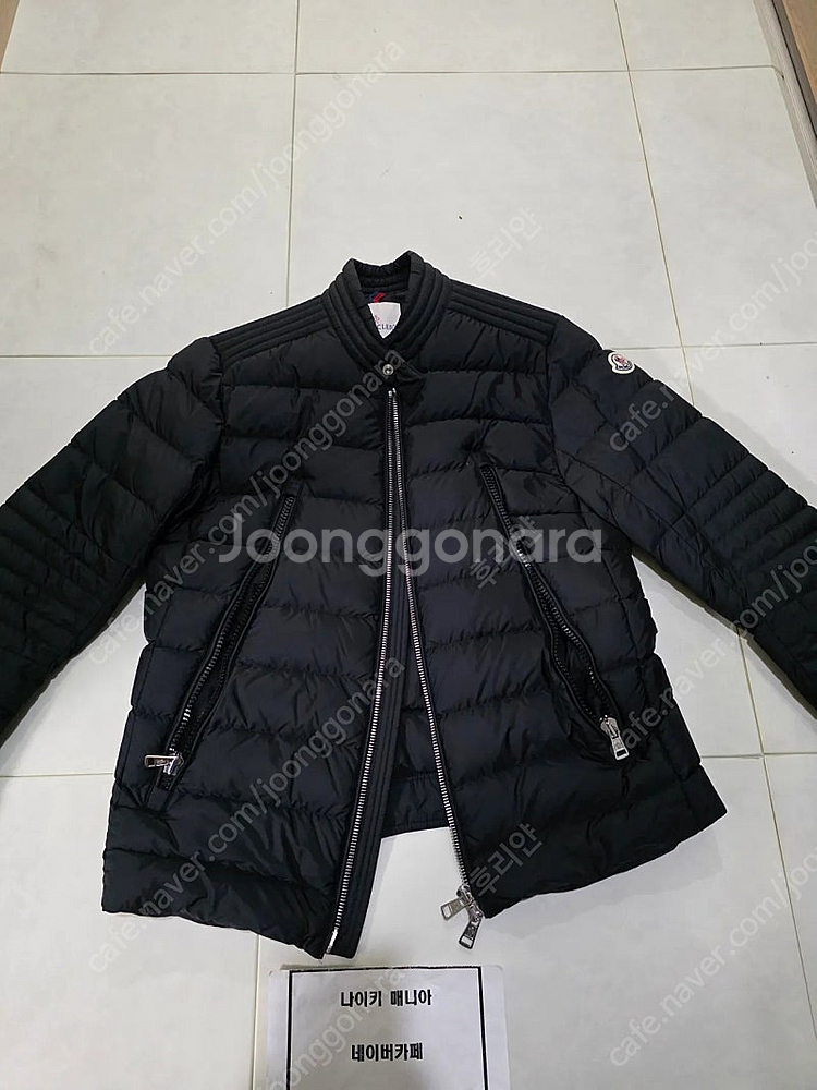 [4] 몽클레어 아미오트 블랙--0