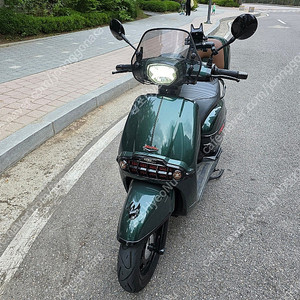 빅토리아 니키300cc 그린 스쿠터