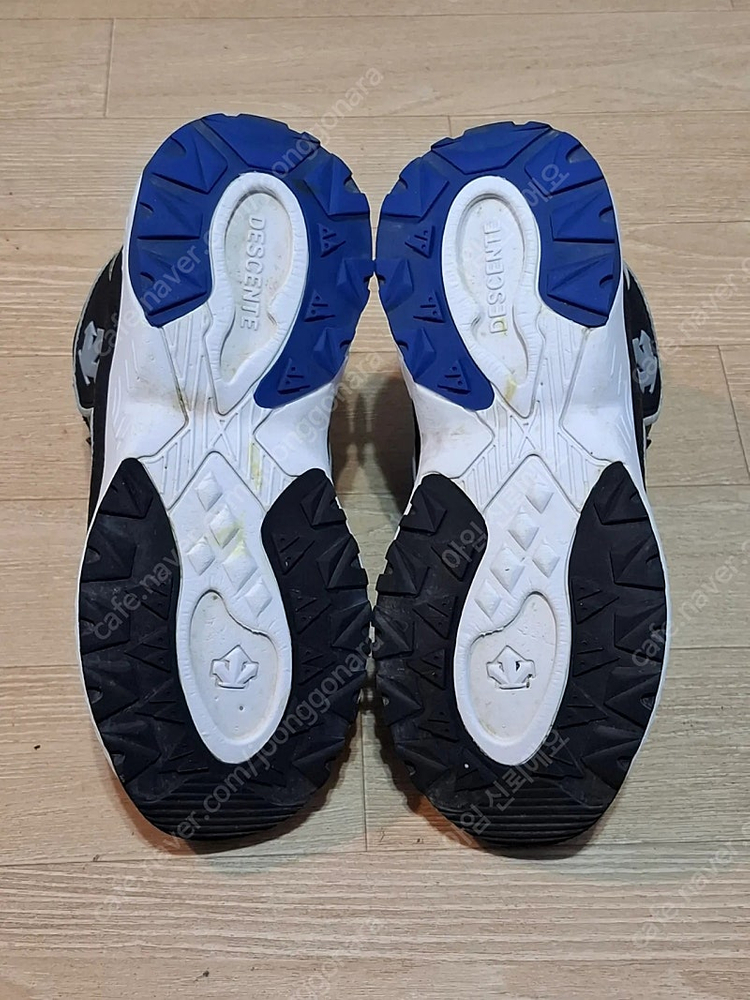 데상트 영애슬릿 터보 미드 운동화(240mm) SM32JLCR92 BLK 이미지