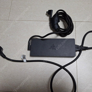 레이저블레이드 노트북 정품 충전기 230w 팝니다