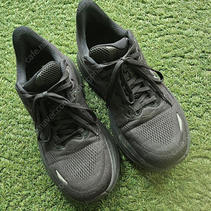 호카 본디9 x wide 270 사이즈