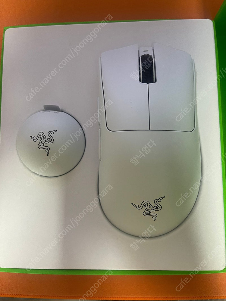 레이저 데스에더 V4 pro 데브사 화이트 판매합니다--1