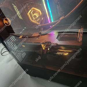 기가바이트 RTX 5090 GAMING OC 게이밍 오씨 팝니다.
