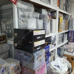 메탈빌드 캠퍼,메탈빌드 프로비던스,에볼루션토이 다이아포론,EX합금 라이딘 얼티밋 갓버드,에볼루션토이 무사시,게킹가,다이가드,하이메탈 자붕글,DX초합금혼 볼테스,보크스 OG씨리즈등