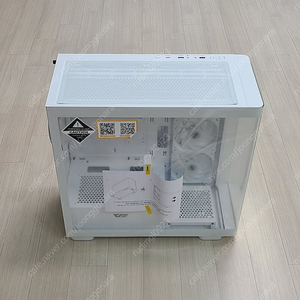 다크플래쉬 DS900G ARGB 미들타워 어항 케이스 화이트