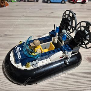 각종 정품 레고 경찰, 스노우스피더, 시티, 스타워즈, 쥬라기월드, 고스트버스터즈, 스피드챔피언, 마블, 도라에몽, 유조차 판매합니다 1.