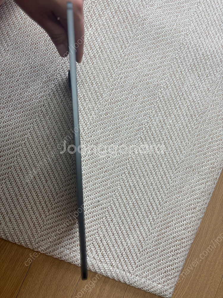 아이패드프로13 m4 wifi256기가 팝니다--7