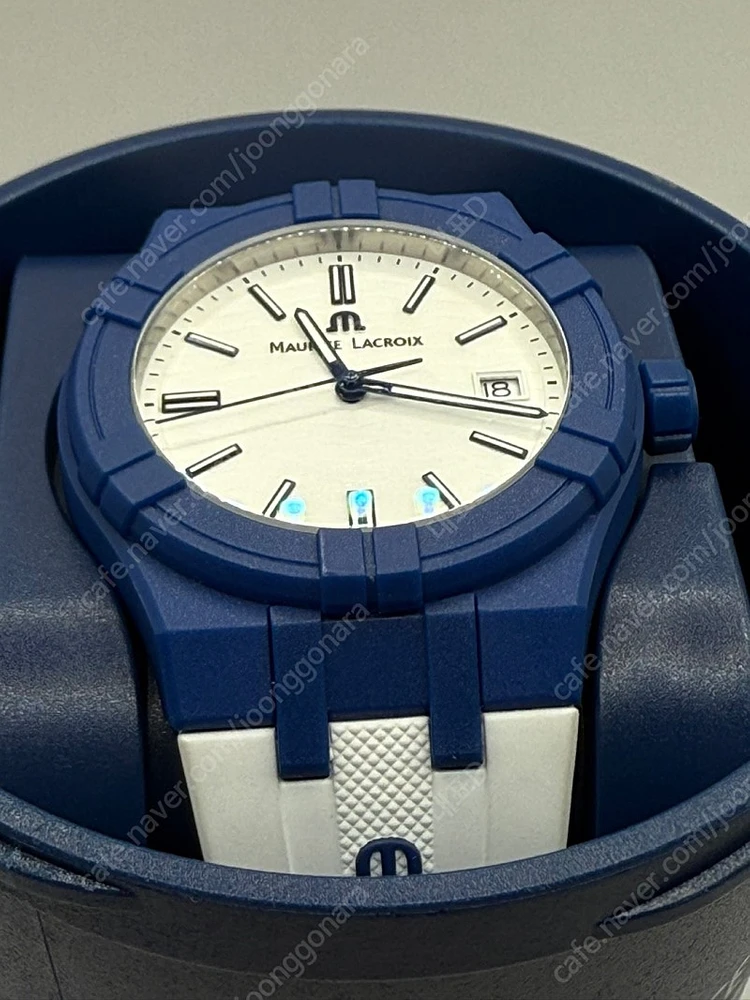 모리스라크로와 아이콘 타이드 쿼츠 40mm 판매합니다. 이미지