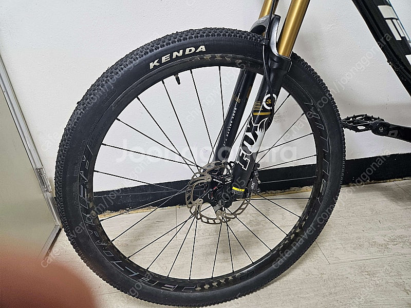 예티 ASR5C 플카본 27.5 스몰사이즈 판매--6