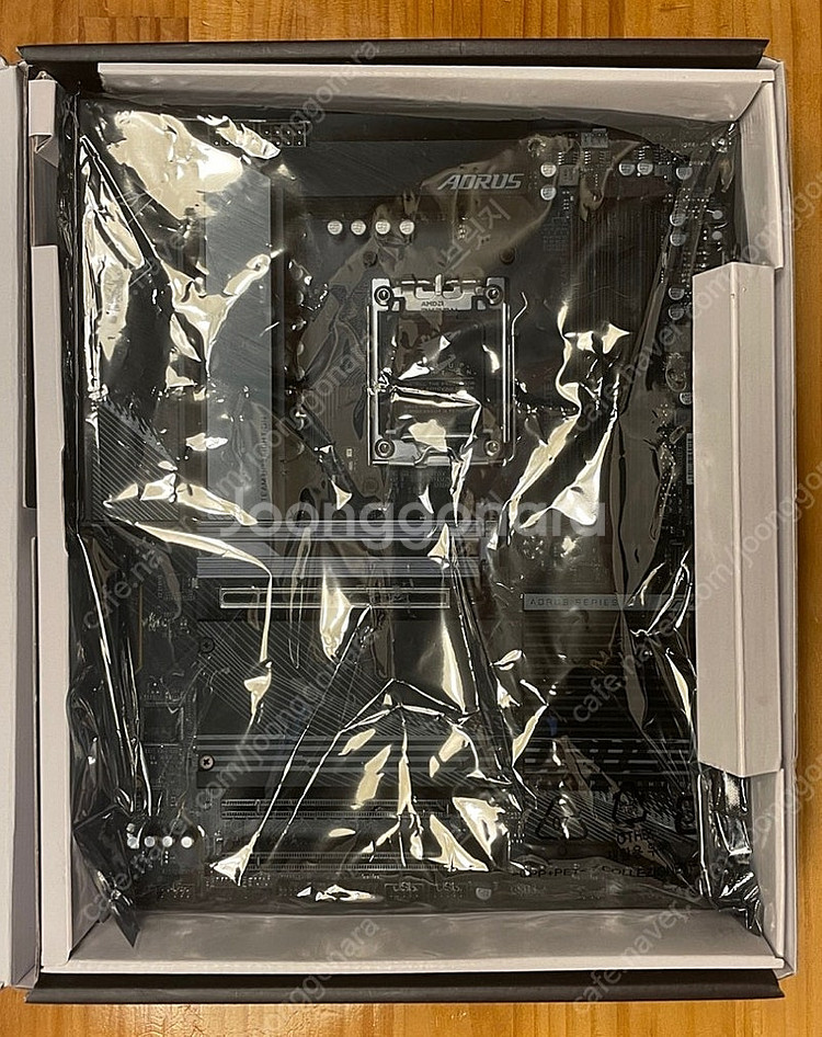 어로스 x670 ELITE AX 메인보드 팝니다.--4