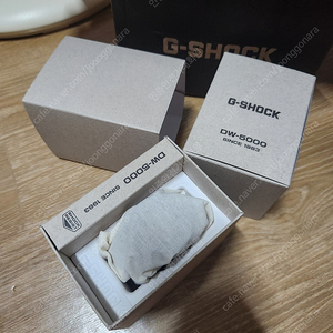 지샥 DW-5000R-1ADR 새제품 팝니다.