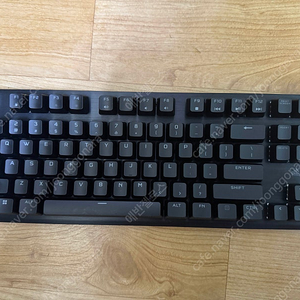 커세어 K60 PRO TKL RGB OPX 블랙 키보드 팝니다.