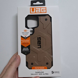 갤럭시 S25울트라 UAG 패스파인더 케이스 판매합니다