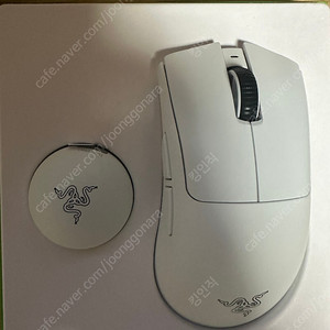 레이저 데스에더 v4 pro 데브사 화이트 팝니다