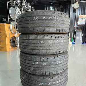 [판매] 중고타이어 235/55r19 판매합니다. 235 55 19 넥센타이어 오페라 카니발 쏘렌토 싼타페