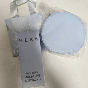헤라 홀리데이 머스트해브 3종 키트(블랙쿠션, 클폼, 글로스), 파우치, 쇼핑백