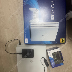 플레이스테이션4 프로 화이트 ㅋㅍ 기존1테라 + 4테라외장 게임 250개