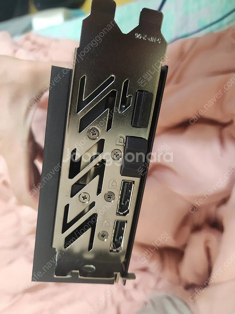 컬러풀 rtx5070 토마호크 팝니다--1