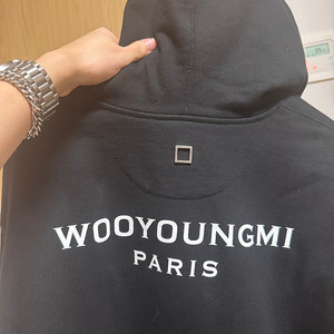 우영미 백로고 후드 블랙 48 사이즈 23ss
