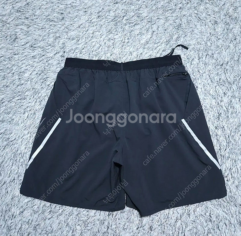 나이키 런닝 반바지 판매합니다.--1