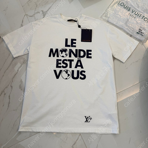 루이비통 남자 반팔 L사이즈 팝니다