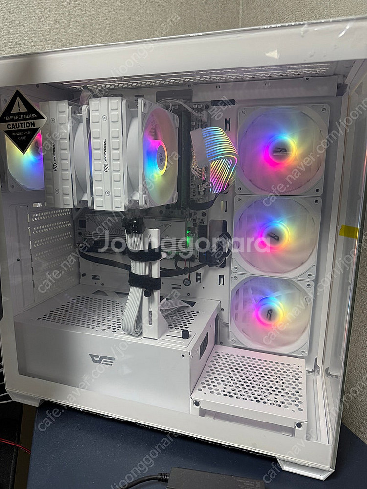 AMD 7950x3d 반본체 판매합니다 (화이트 구성)--0