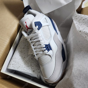 Nike SB x 에어 조던 4 네이비 DR5415-100 265사이즈 새상품 판매합니다.