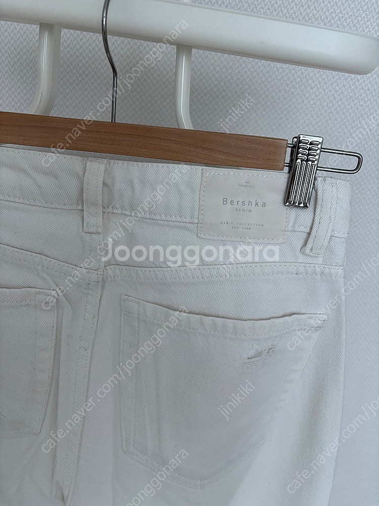 새상급 Bershka 버쉬카 디스트로이드 데님 청바지--4